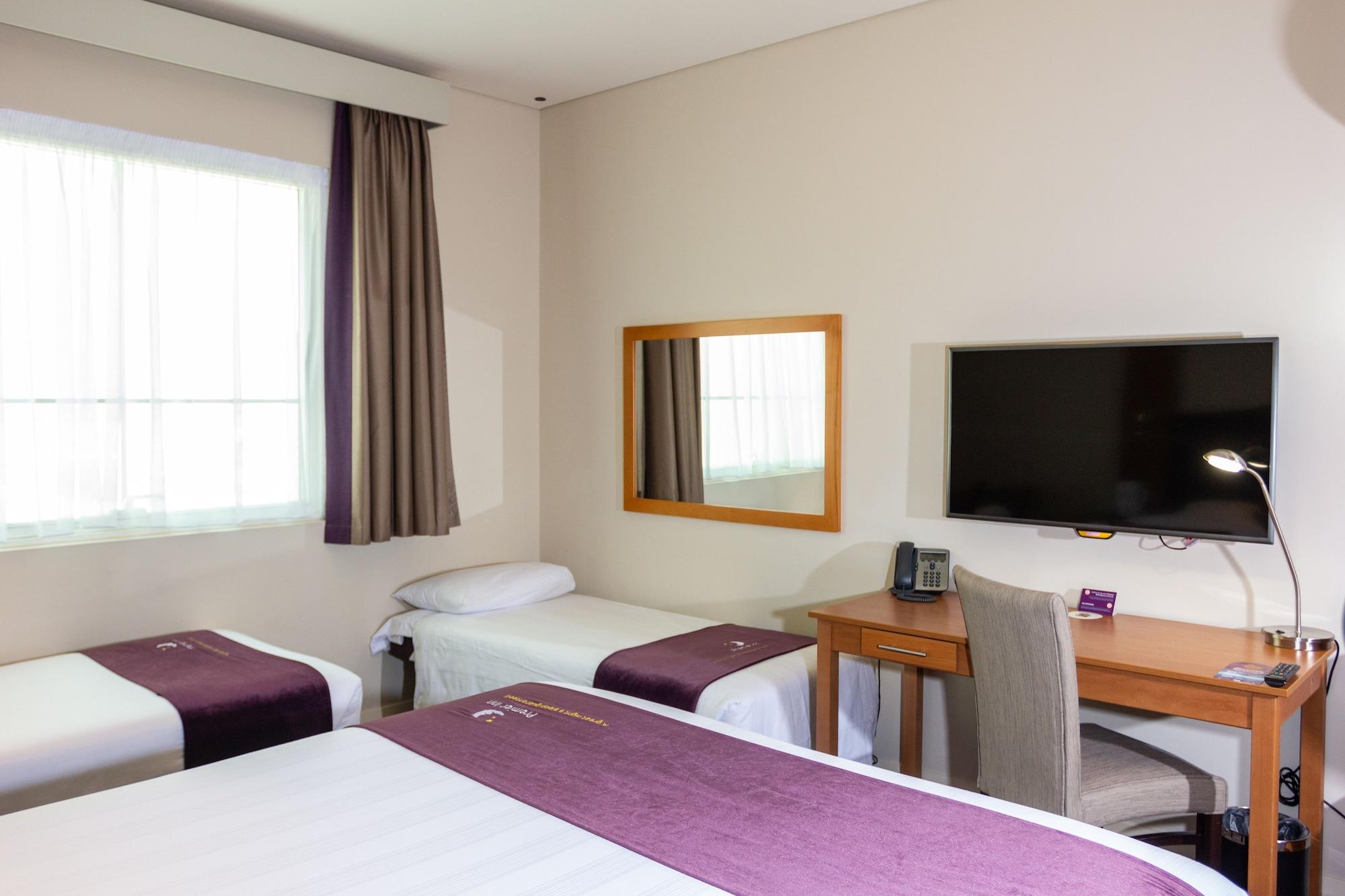 Premier Inn Dubai Silicon Oasis Exterior foto