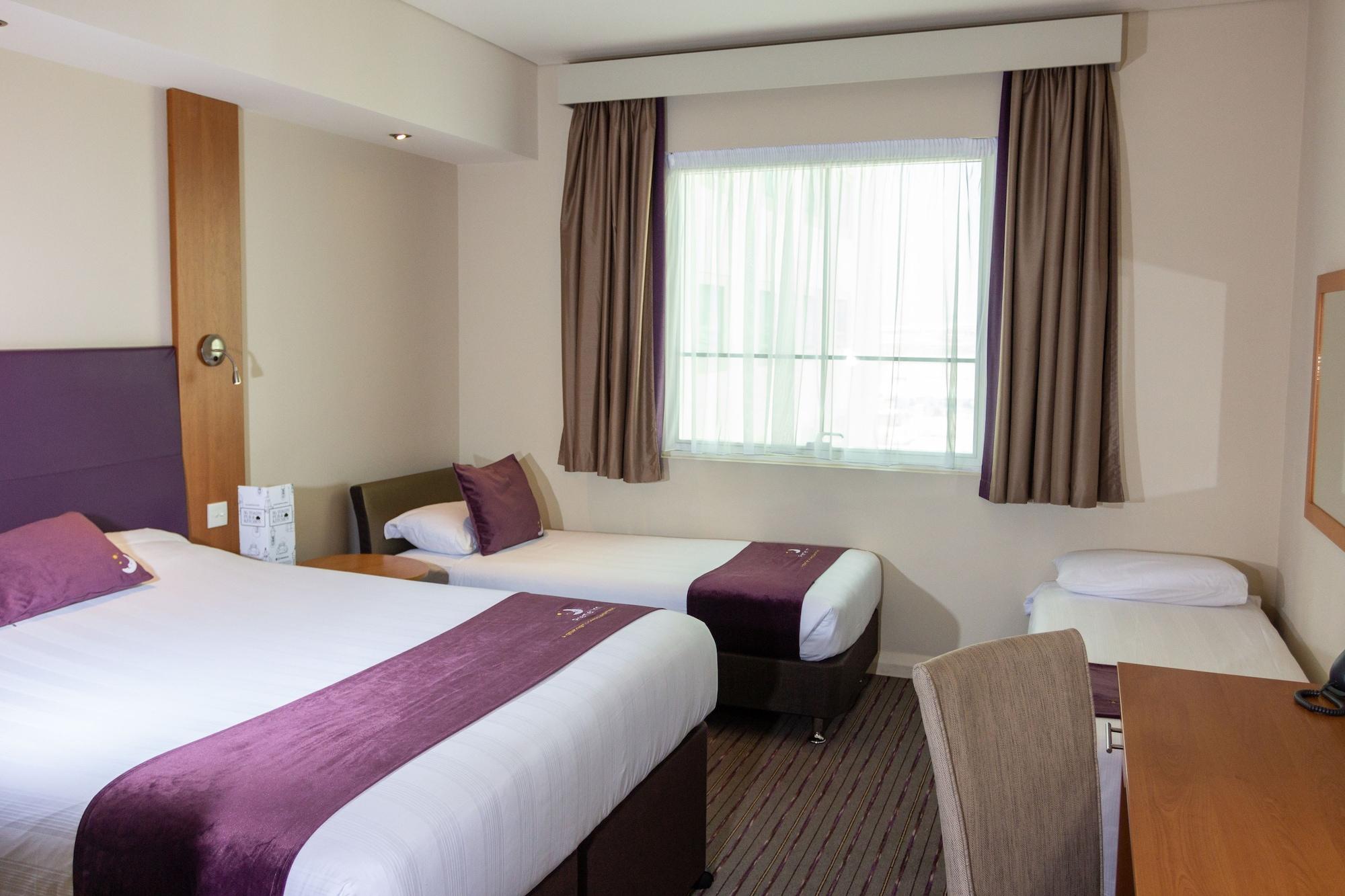 Premier Inn Dubai Silicon Oasis Exterior foto