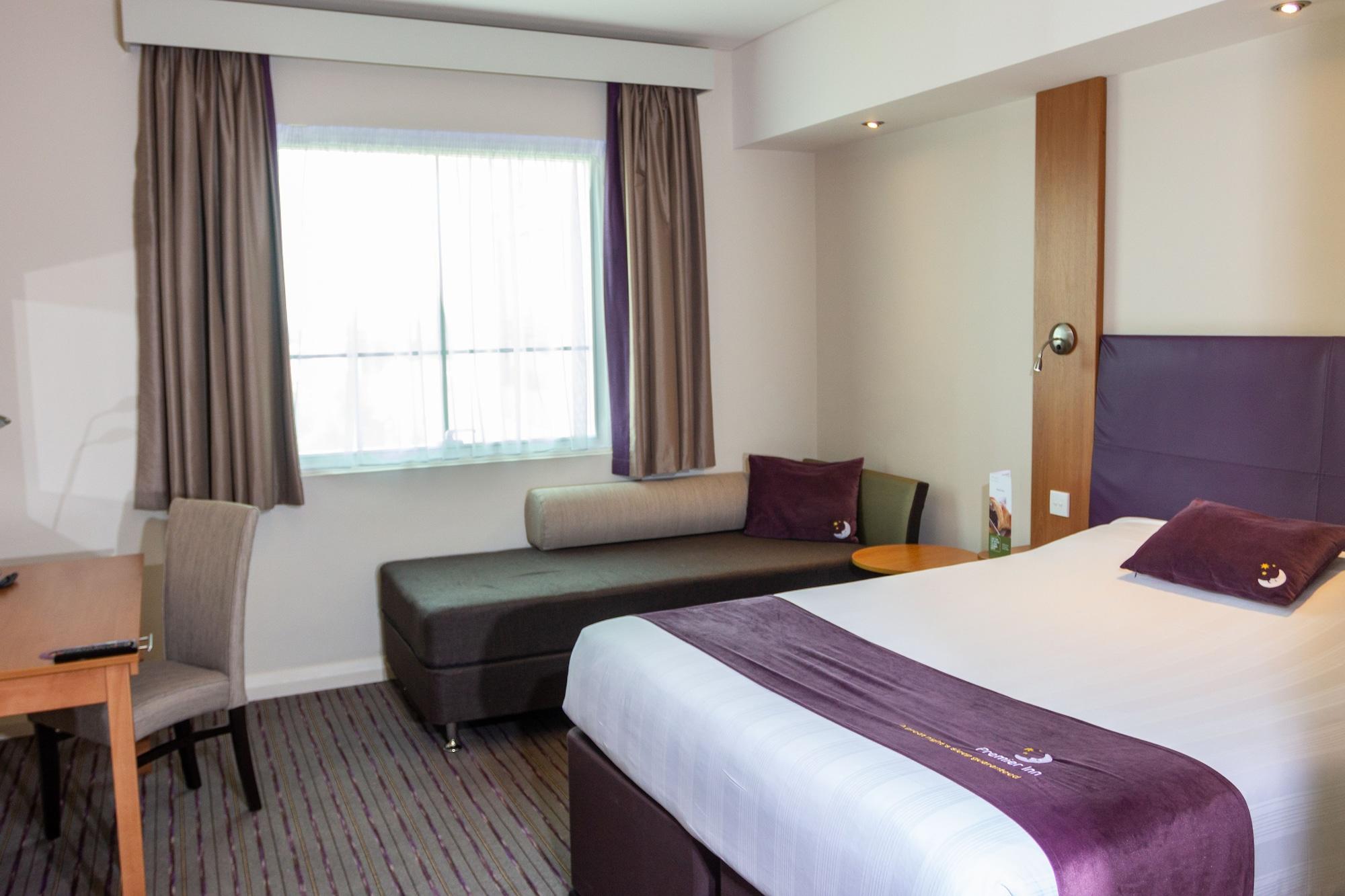 Premier Inn Dubai Silicon Oasis Exterior foto