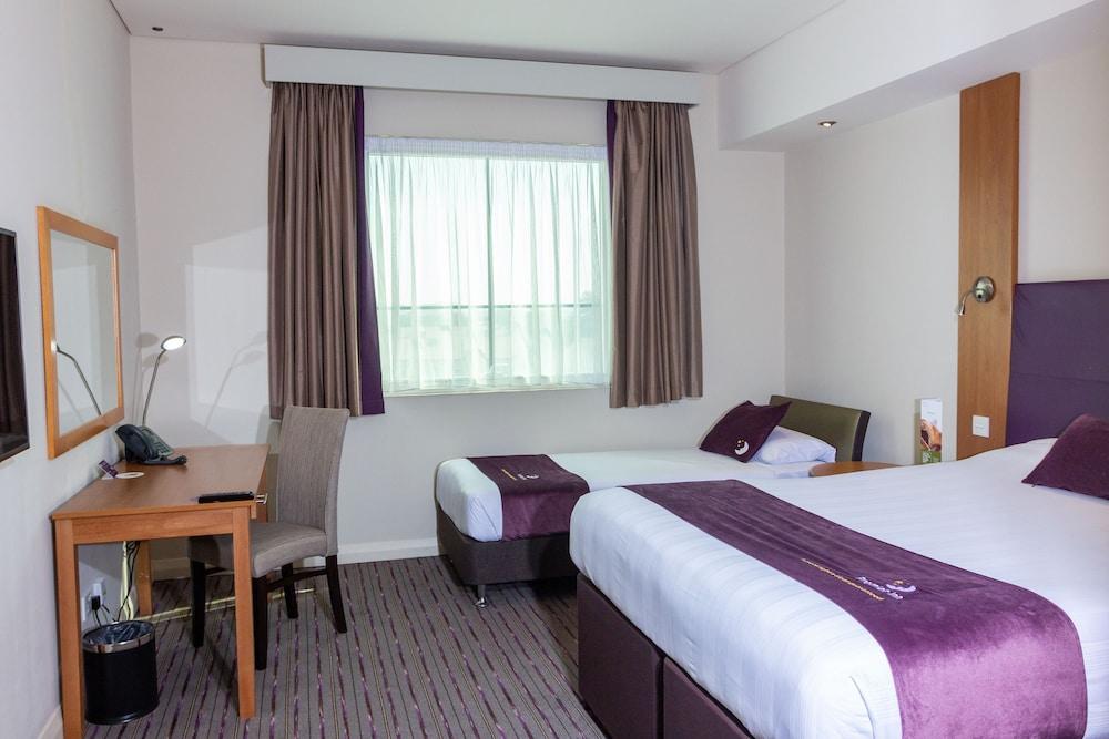 Premier Inn Dubai Silicon Oasis Exterior foto