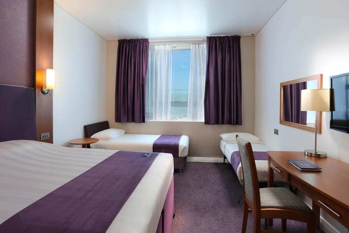 Premier Inn Dubai Silicon Oasis Exterior foto
