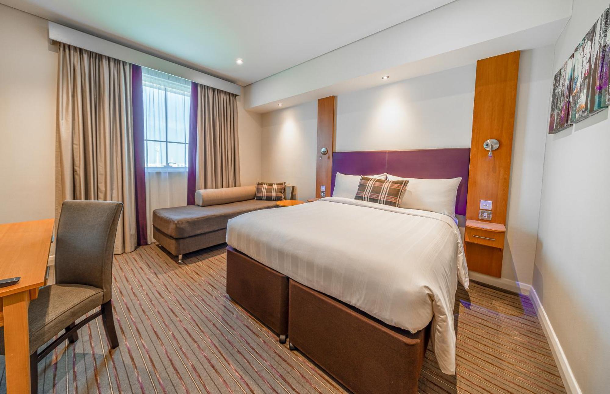 Premier Inn Dubai Silicon Oasis Exterior foto