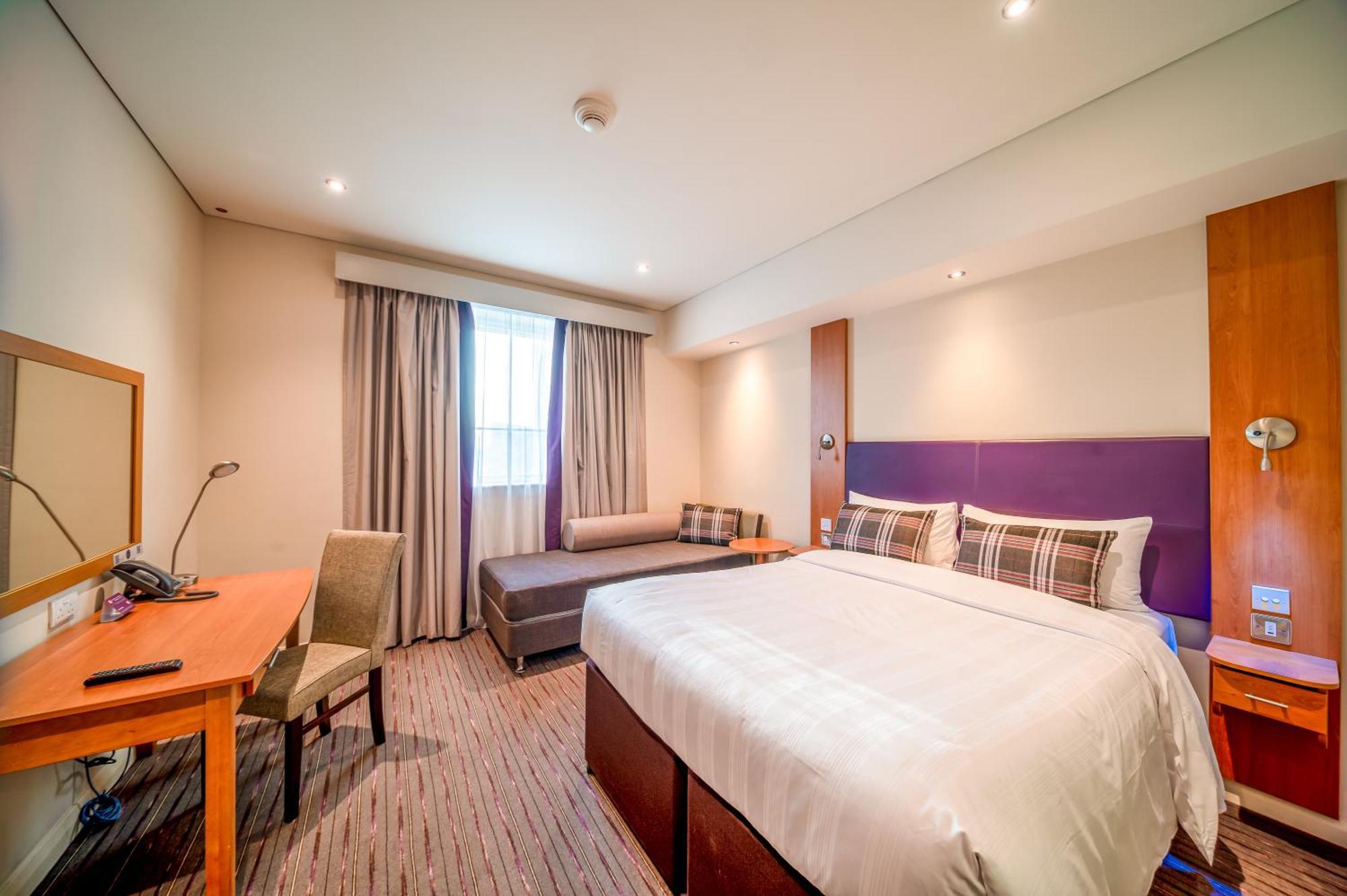 Premier Inn Dubai Silicon Oasis Exterior foto